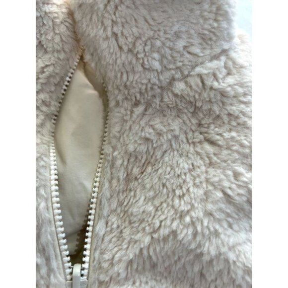 Magnlens Bradbury Reversible Vest in Cream - Picture 5 of 9